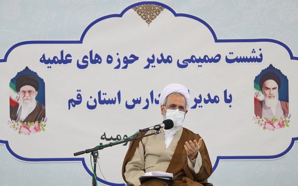 برنامه آموزشی دو تا سه دهه آینده حوزه را طراحی کرده‌ایم/هوش مصنوعی را به خدمت علوم اسلامی در آورده‌ایم