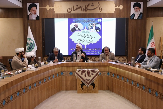دانشگاه اصفهان نقش مهمی در توسعه و تحول علوم انسانی ایفا می‌کند / علوم انسانی باید در مسیر تربیت معلمان فرهیخته و دانش‌آموزان متعالی گام بردارد