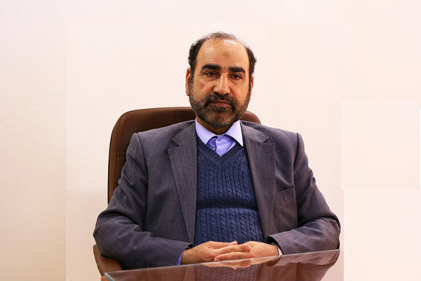 بازشناسی اندیشه‌های امام خمینی (ره) / پروژه بازنویسی تاریخ برای تطهیر خیانت و استبداد خاندان پهلوی