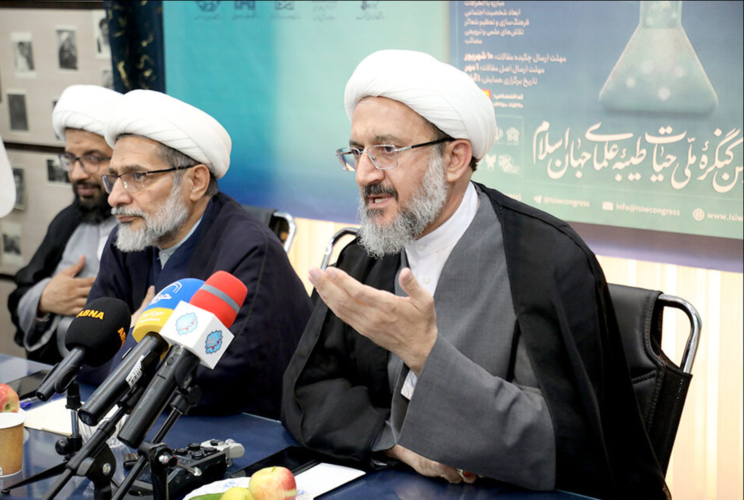 «تربیت الگویی» روش ناب قرآنی برای رشد انسان / غرب و مهندسی ذهن با ساخت قهرمان‌های پوشالی