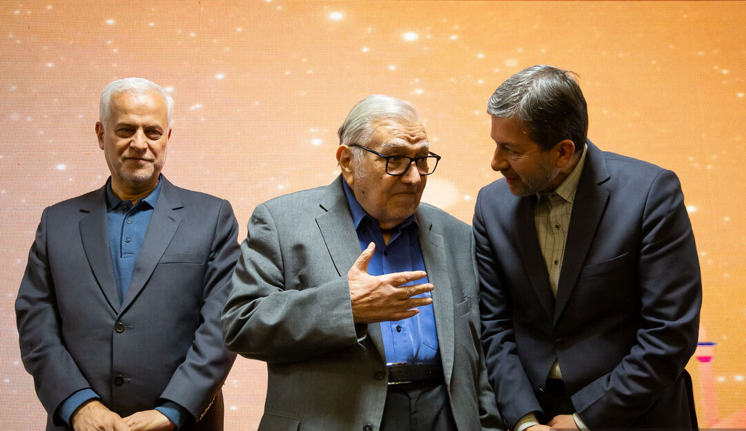 علمِ بدون فلسفه و دین، انسان‌ساز نیست