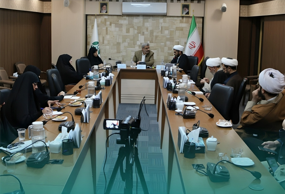 بازخوانی تطبیقی دیدگاه‌ علامه طباطبایی درباره تفاوت‌های جنسیتی در پرتو رویکرد الهیاتی و طبیعت‌گرایانه