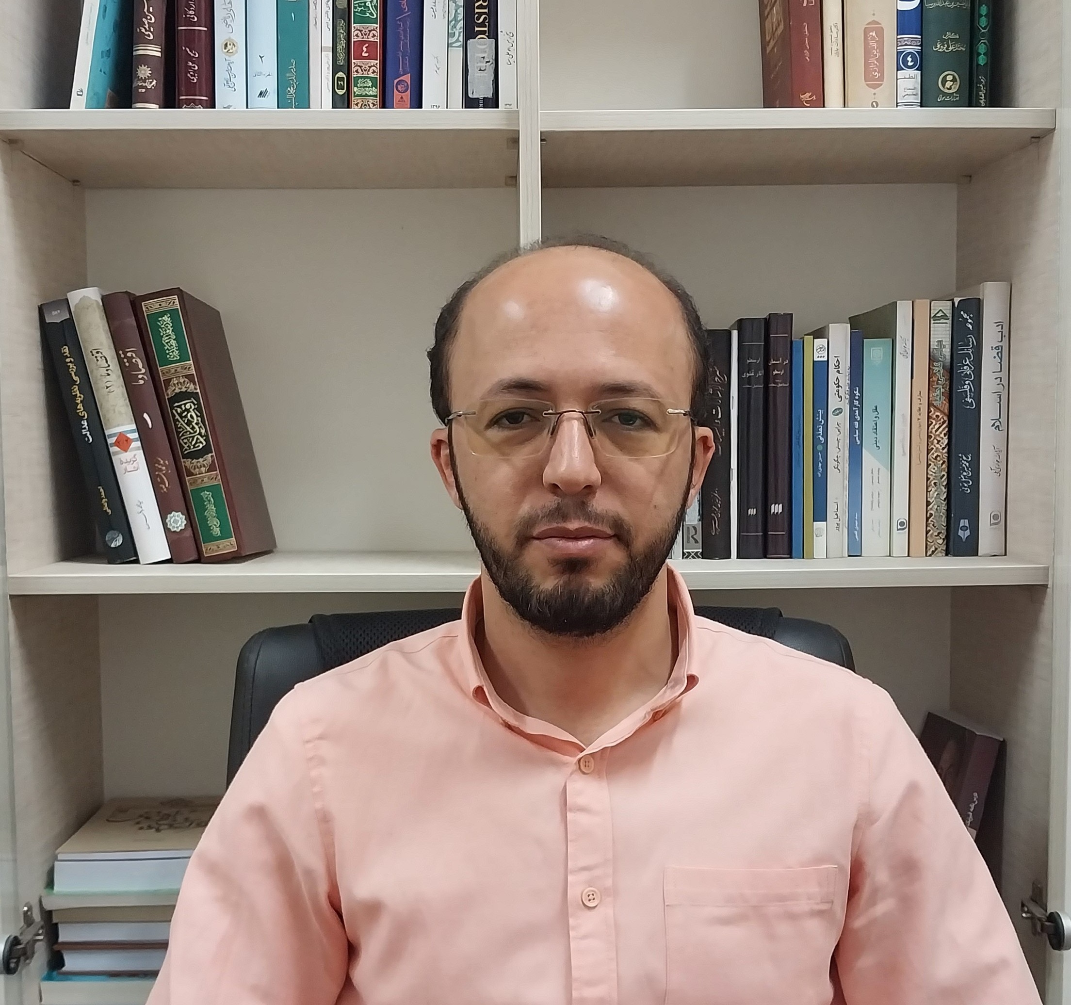 عوامل اصلی گسترش احتکار ارز در ایران / ضعف قوانین و سیاست‌های ارزی