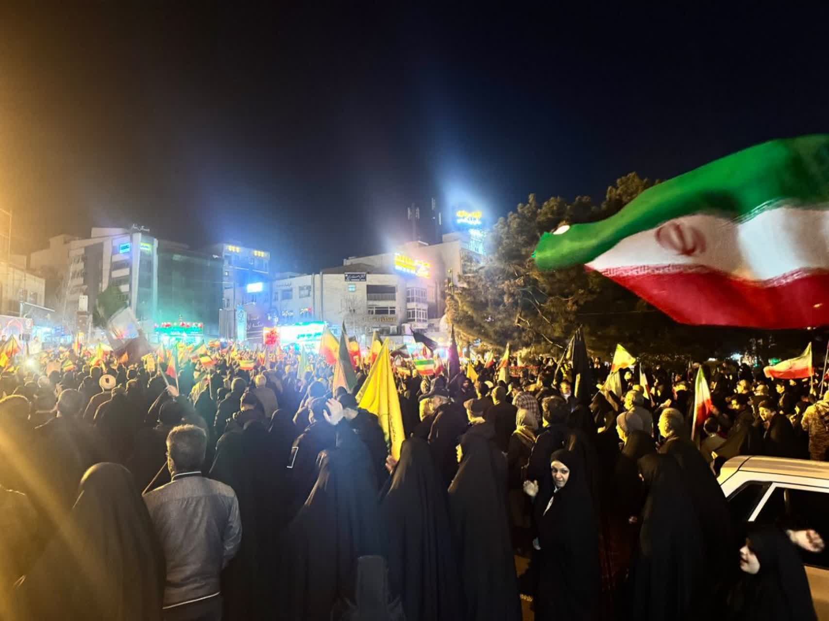 بکسل شدن اصحاب علوم انسانی توسط مردم عادی