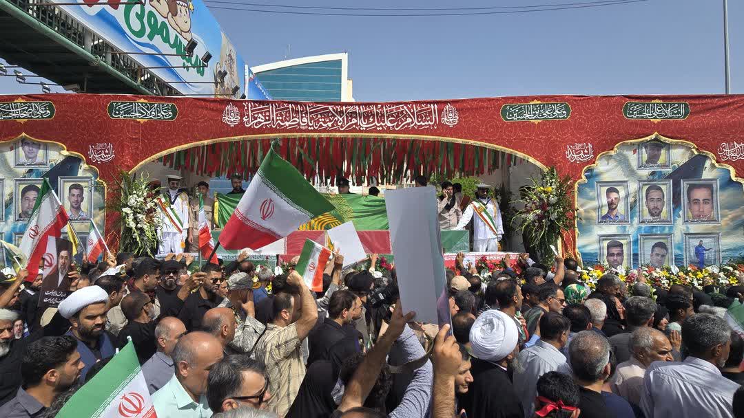 تحول اجتماعی در ملت ایران / بررسی موانع بیرونی تحقق رسالت جهانی