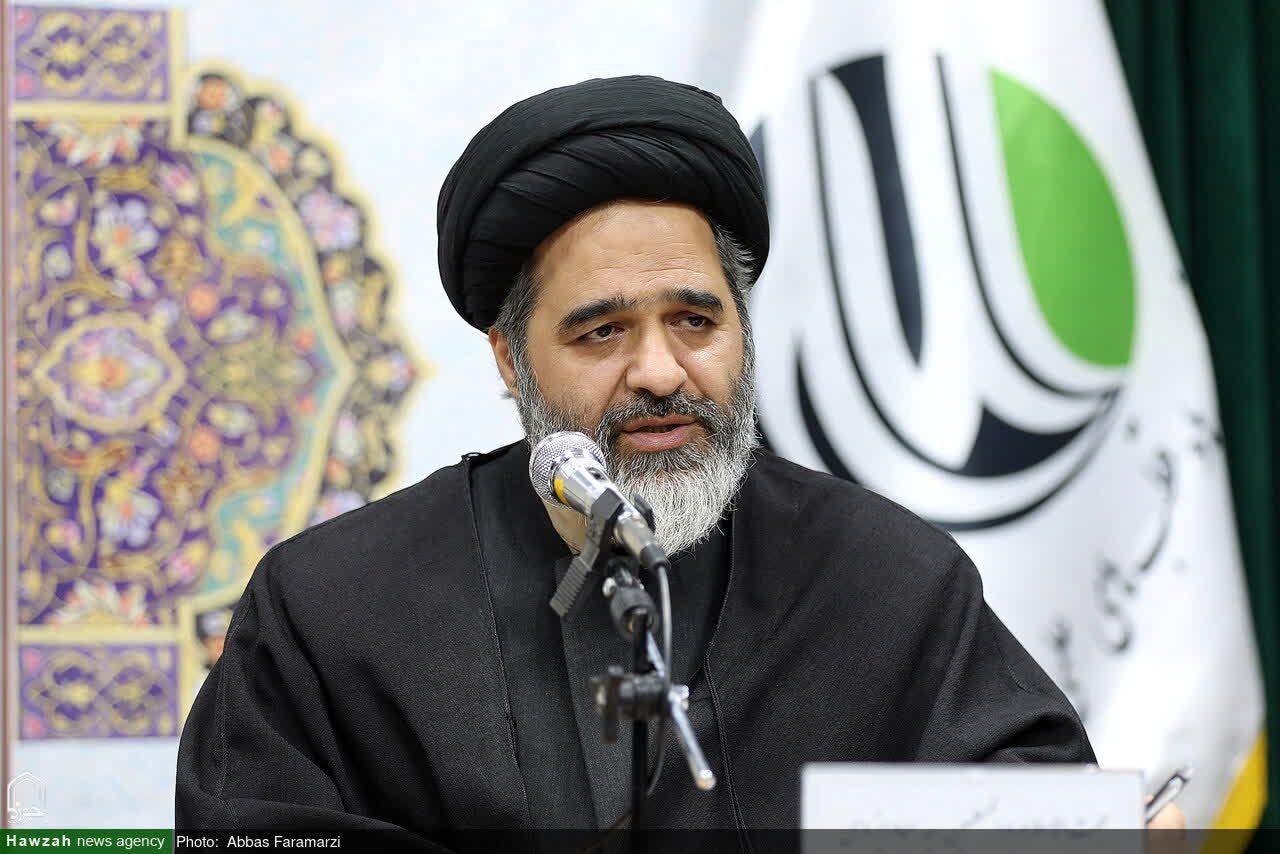 تحول فقه سیاسی در اندیشه رهبر شهید امام خامنه‌ای / ضرورت آگاهی فقیه از اوضاع اجتماعی