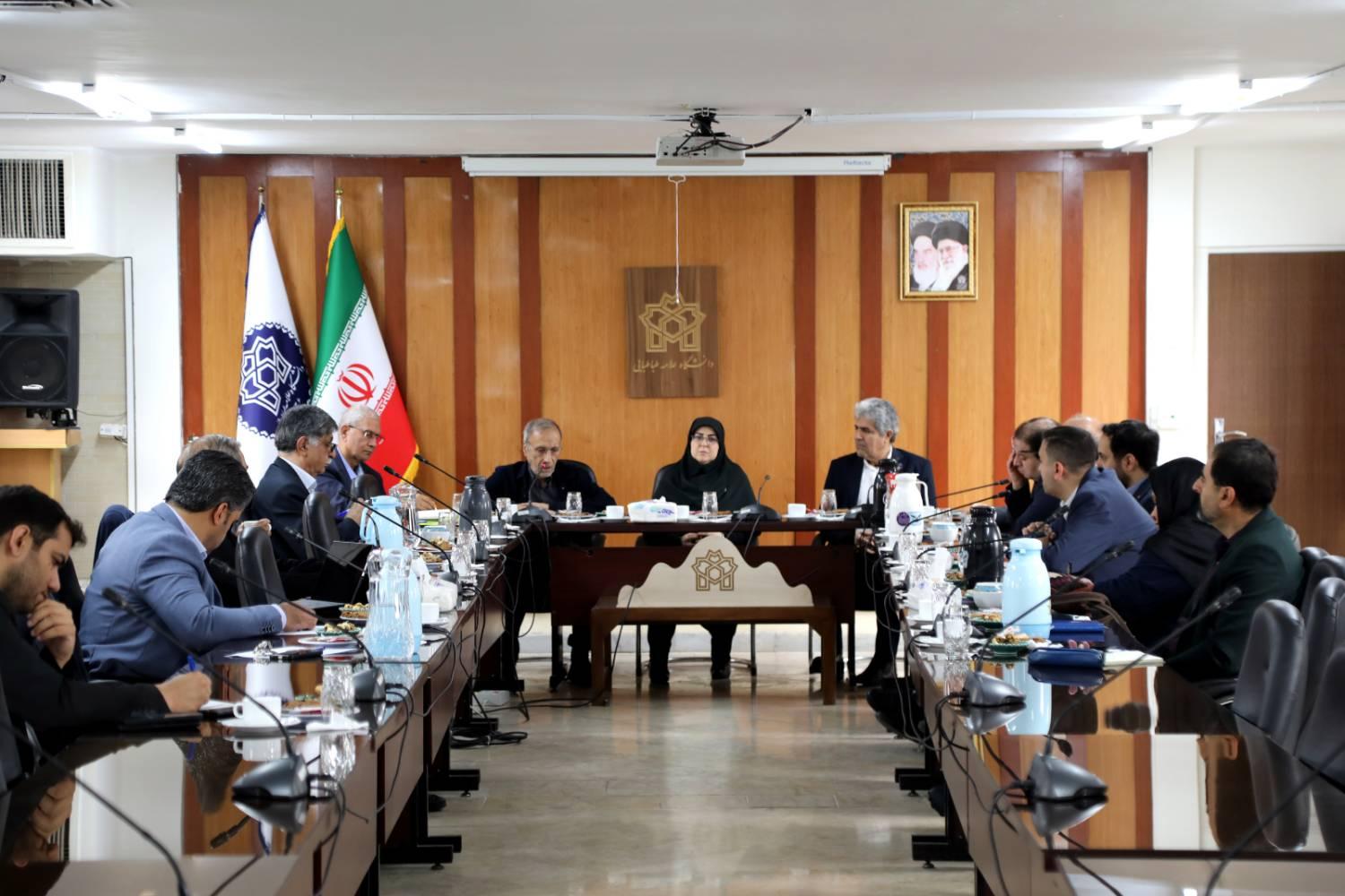 نیازمند اتاق فکر مشترک دانشگاه، رسانه و نهادهای اجرایی در بحران‌ها هستیم / «فئودالیسم فناورانه» غول‌های فناوری بر حاکمیت‌ها سایه انداخته است