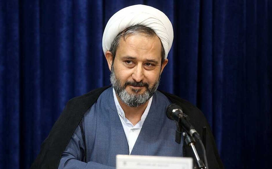 آیا فضای مجازی «اتوبان» است؟ / چگونه یک واژه می‌تواند راهی برای فرار از مسئولیت باشد؟