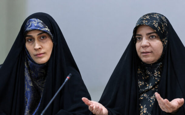 تکلیفمحوری زن انقلابی / الگوی سوم زن چگونه میان خانواده و مسئولیت اجتماعی جمع میکند؟