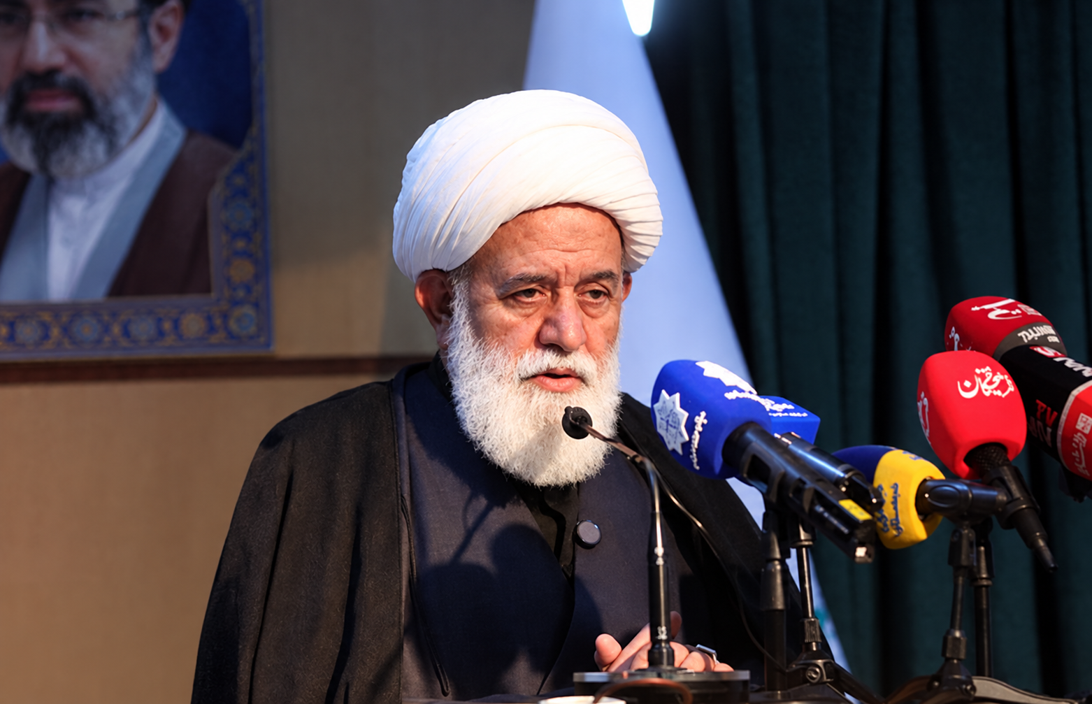 چگونه می‌توان علمایی مانند آیت‌الله مهدوی کنی تربیت کرد؟